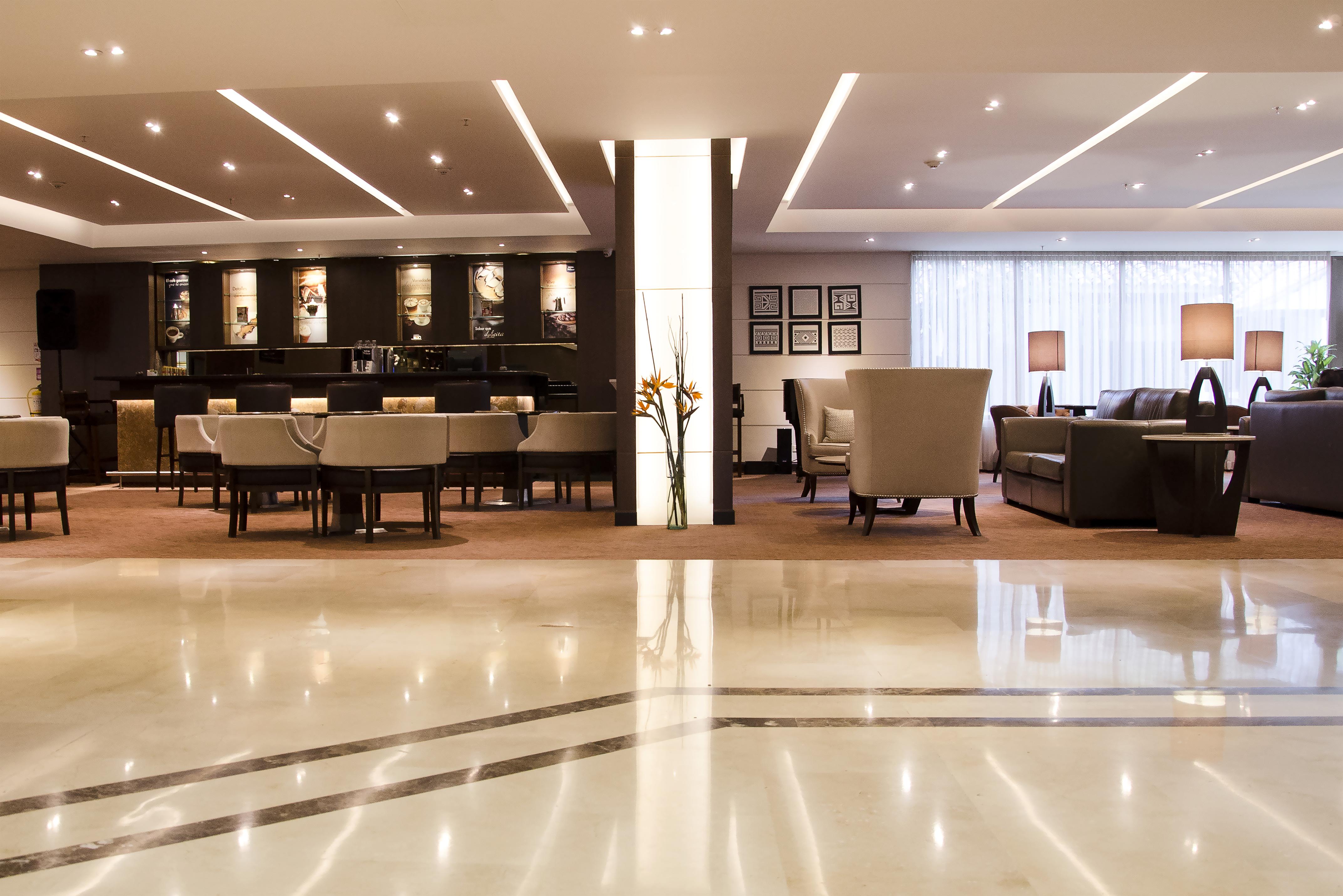 Hotel Dann Carlton Bogota Bagian luar foto The lobby of the hotel
