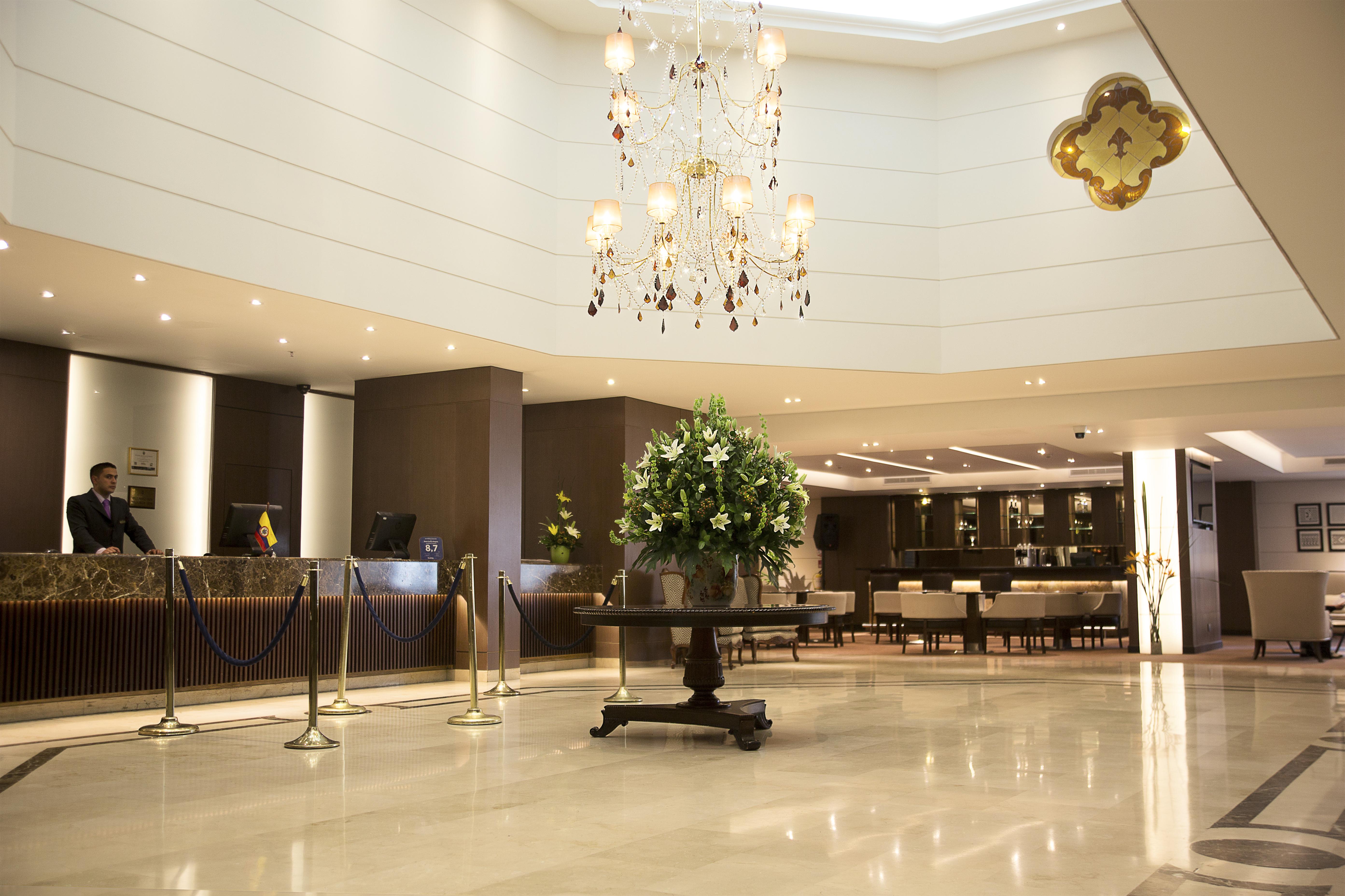 Hotel Dann Carlton Bogota Bagian luar foto The lobby of the hotel